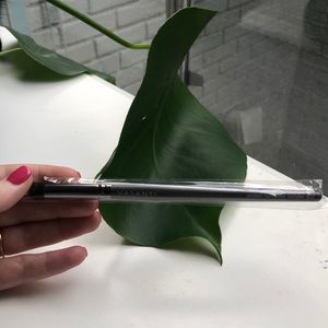 BRAND NEW Vasanti Angled Concealer Brush